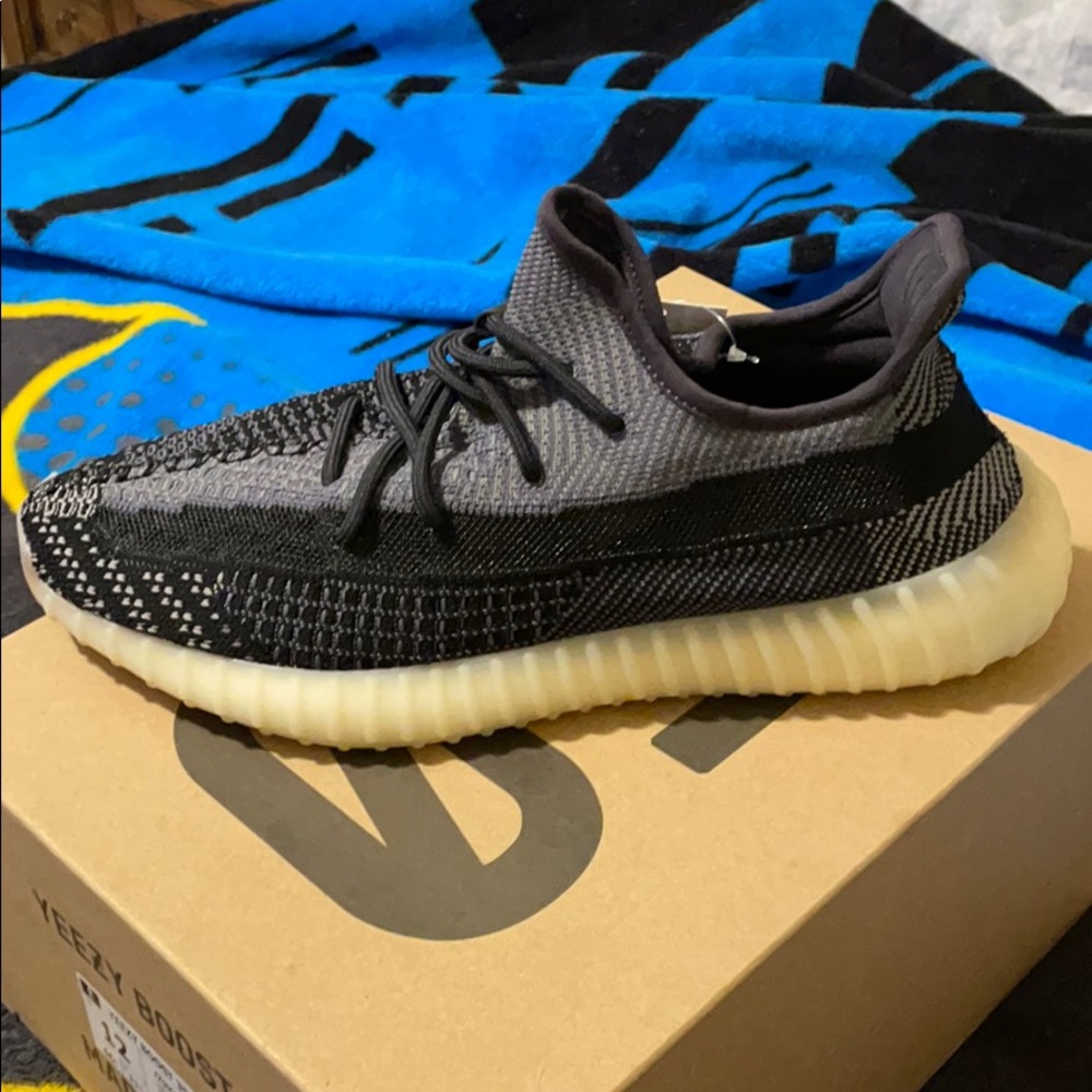 Carbon Yeezy 350